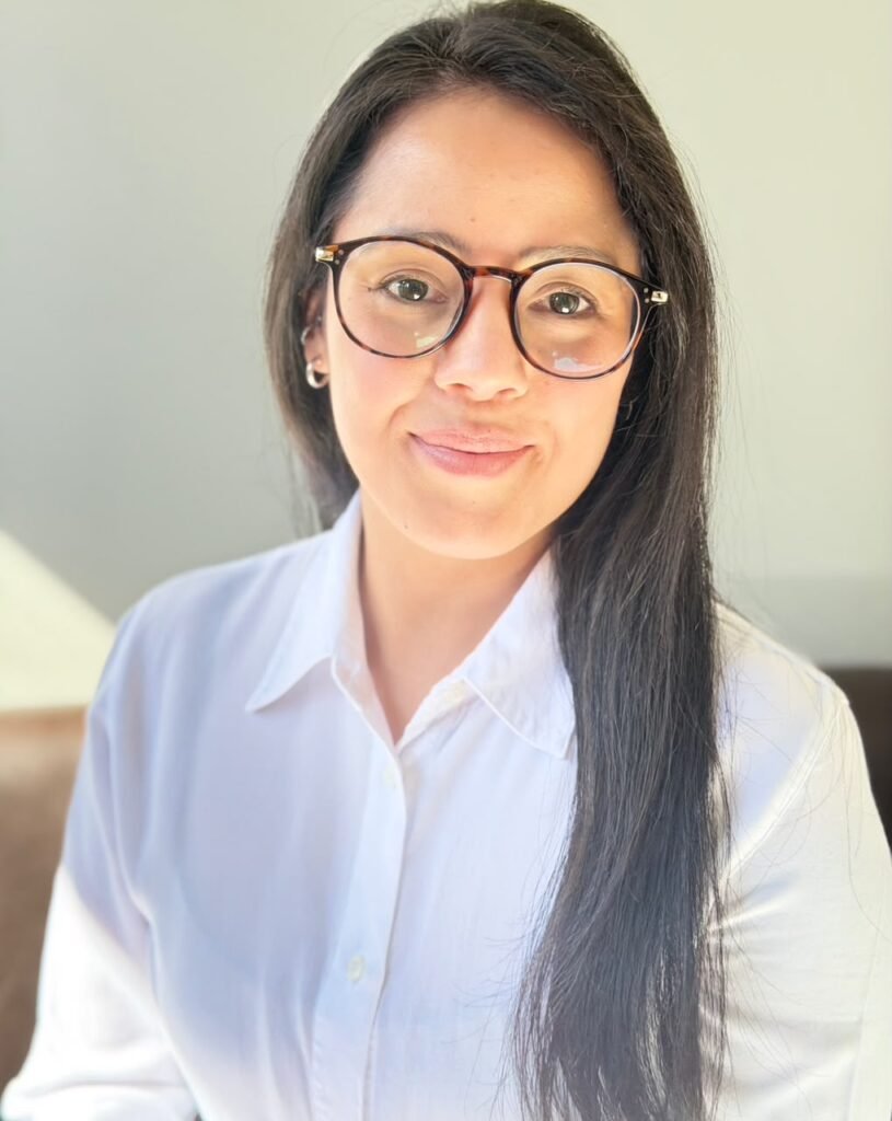 Psicóloga Alana Tanaka disponível para atendimento presencial e online